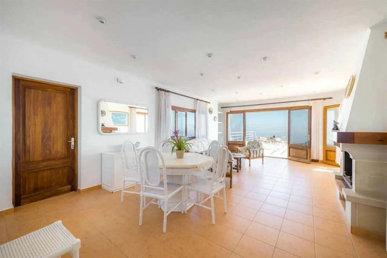 Villa Sol Naixent كالا فيريرا